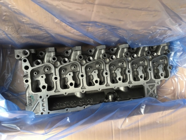 6D102發動機缸蓋