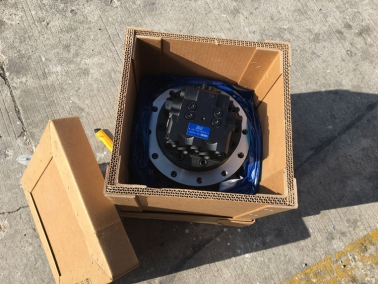 PC60-6行走總（zǒng）成