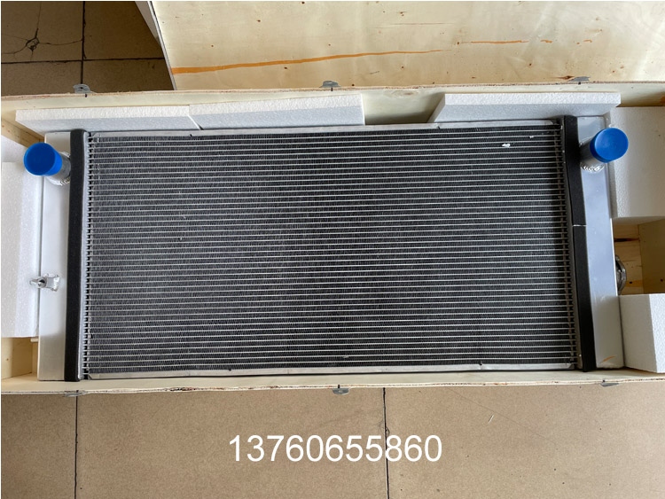 住友SH200-6挖掘機水箱